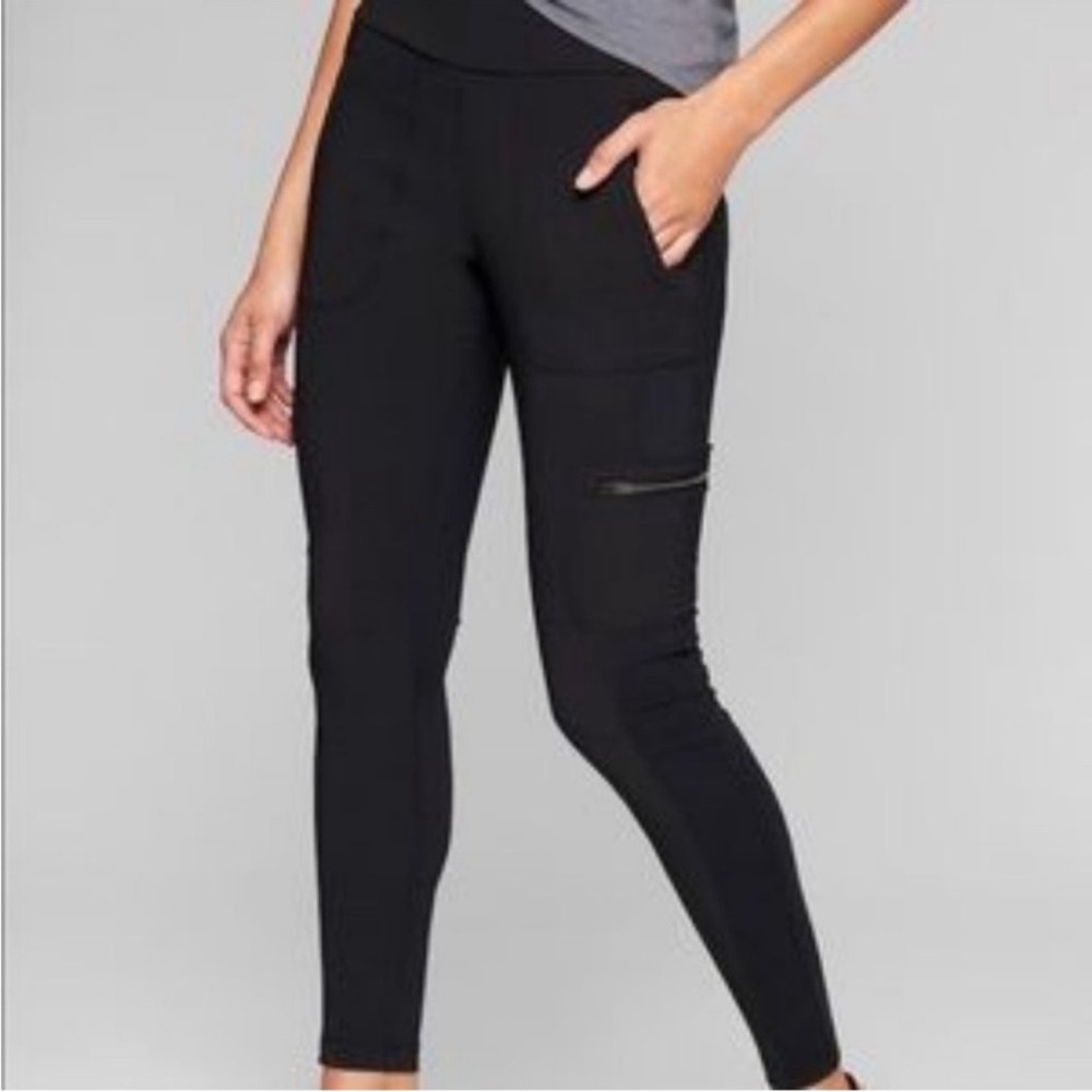 Athleta Highline Hybrid Cargo Tight Leggings Black 4